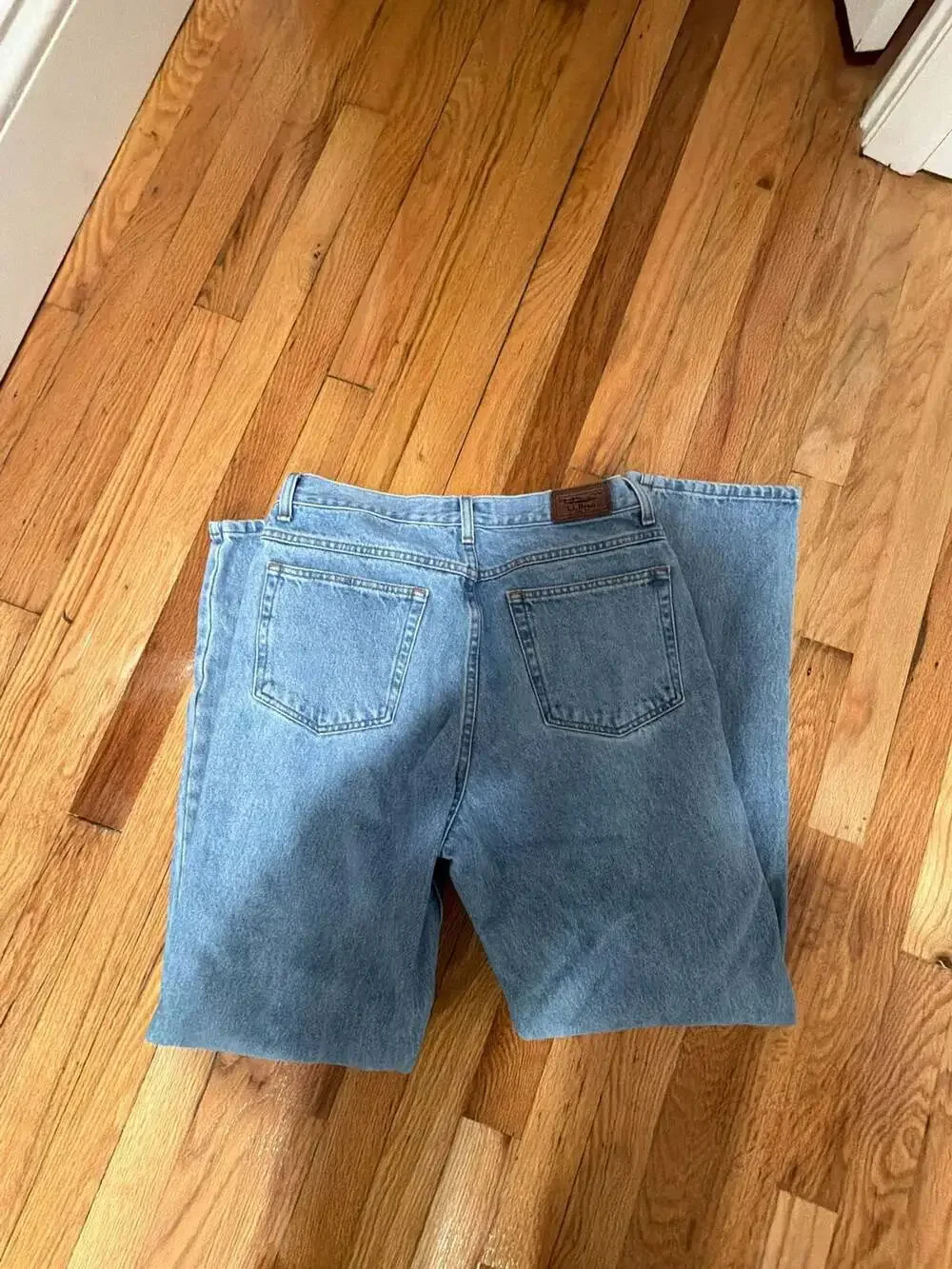 L.L. Bean Classic Fit Straight Leg Jeans, Light Blue Denim, Size 32x32